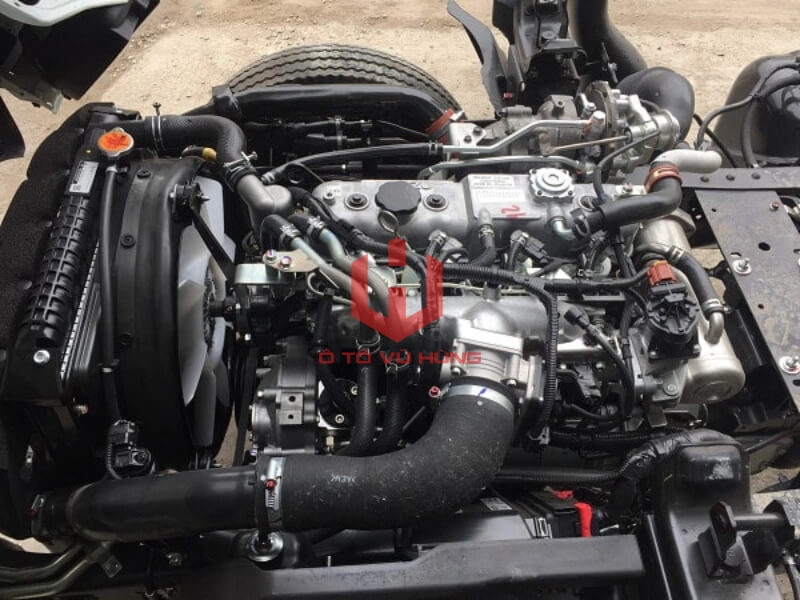 Động cơ & Vận hành: "Trái tim" ISUZU mạnh mẽ, bền bỉ