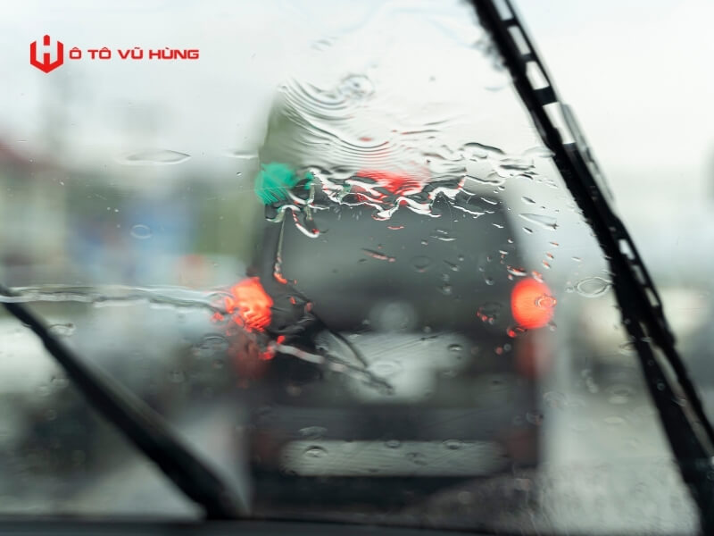 Luôn Giữ Gương Sạch Và Kính Không Bị Mờ